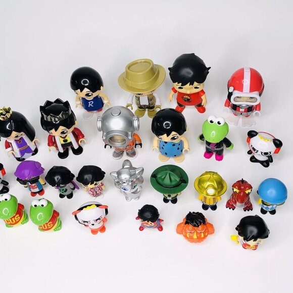 25 pcs Assort of Ryan World Mini Action Figure Gus Gator Bonkers Toy King Queen - Picture 4 of 7